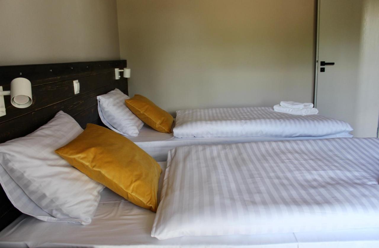 Garden Loft Villa Roczyny Ngoại thất bức ảnh