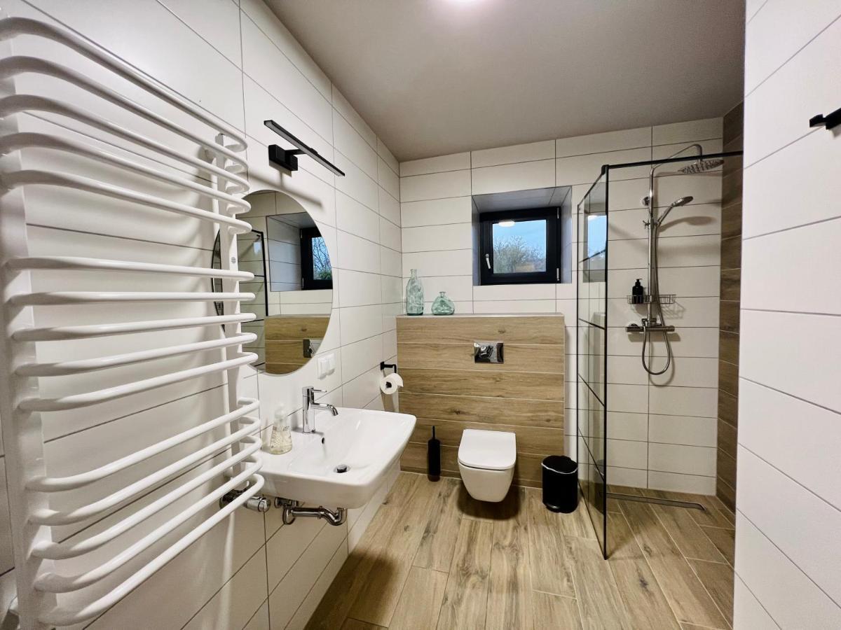 Garden Loft Villa Roczyny Ngoại thất bức ảnh