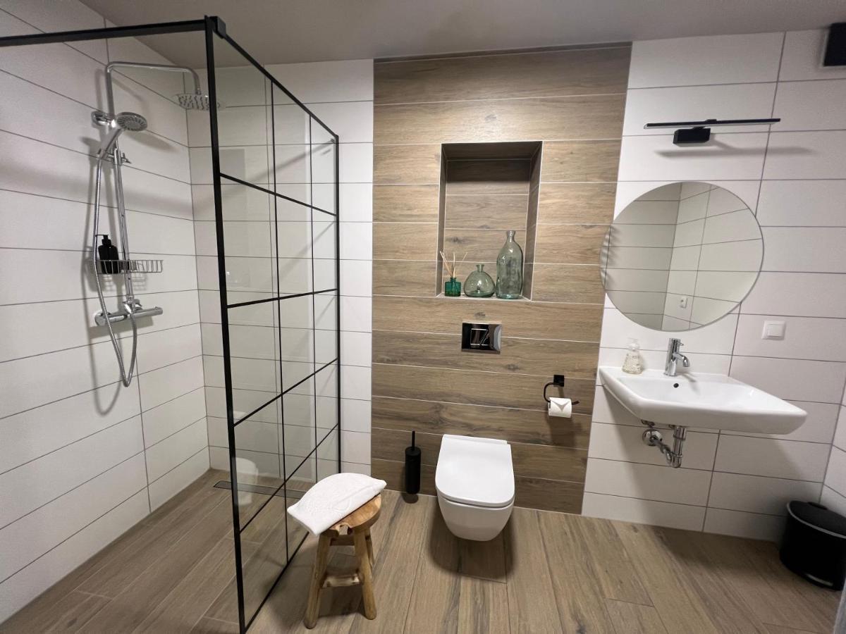 Garden Loft Villa Roczyny Ngoại thất bức ảnh